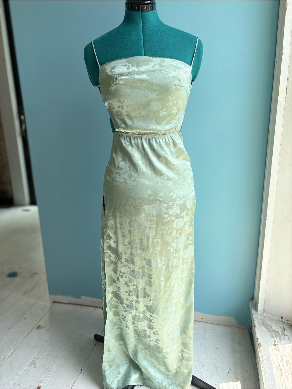 Lucy in the Sky Sagw Green Floral Satin Maxi Dress